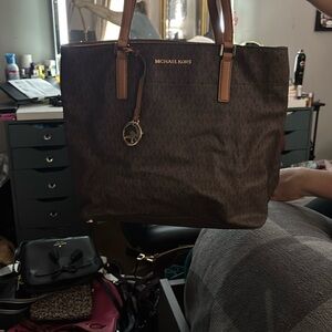 Brown Michael Kors tote